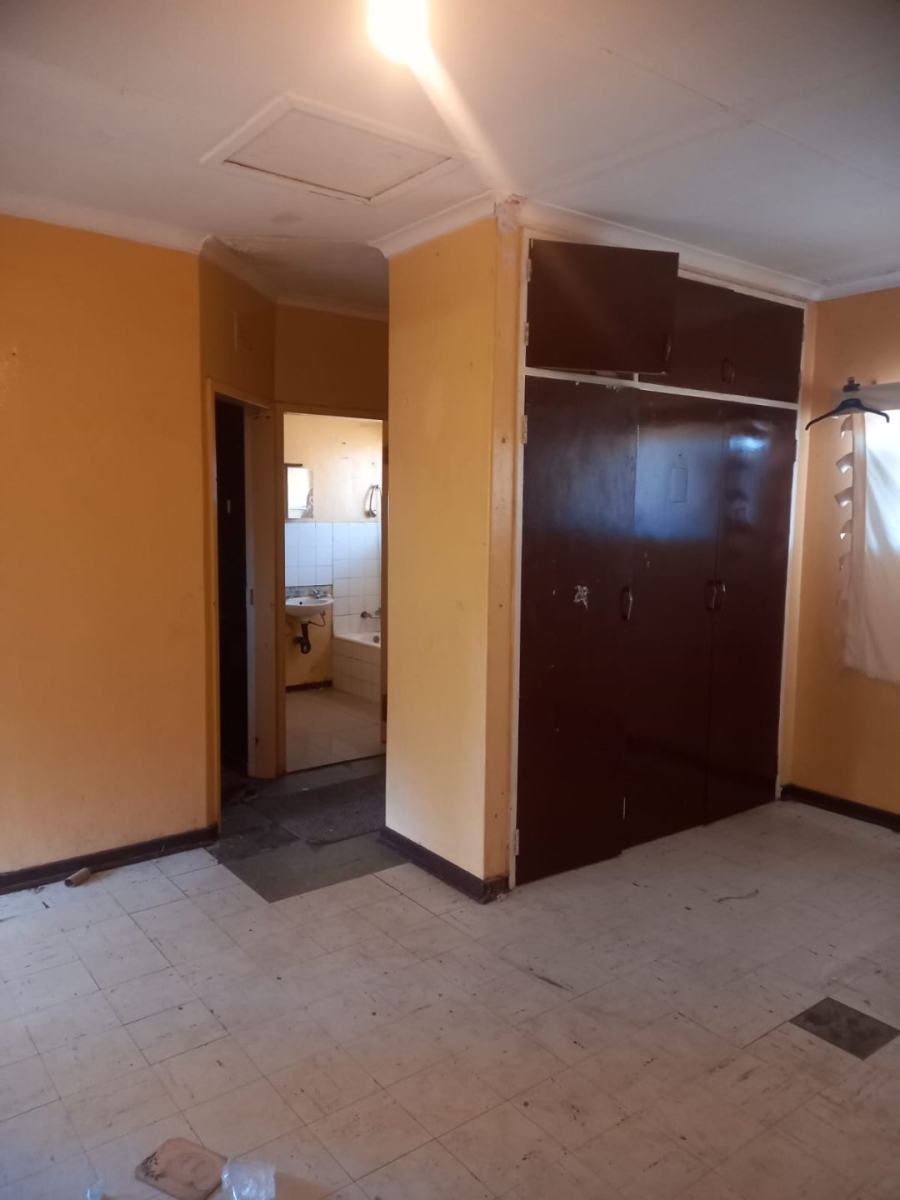 1 Bedroom Property for Sale in Randlespark North West